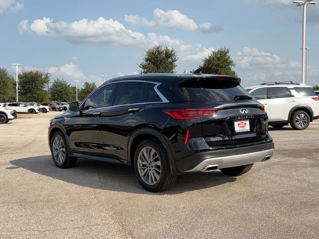 Used 2023 INFINITI QX50 Luxe FWD image 6