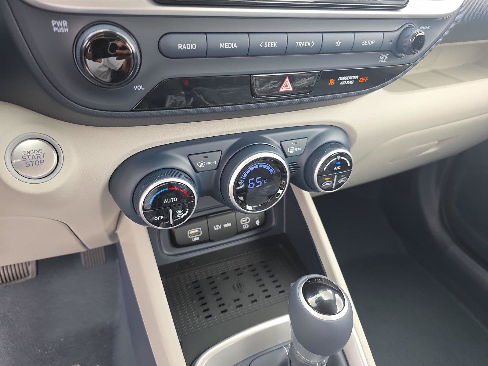New 2026 Hyundai Venue SEL FWD image 17