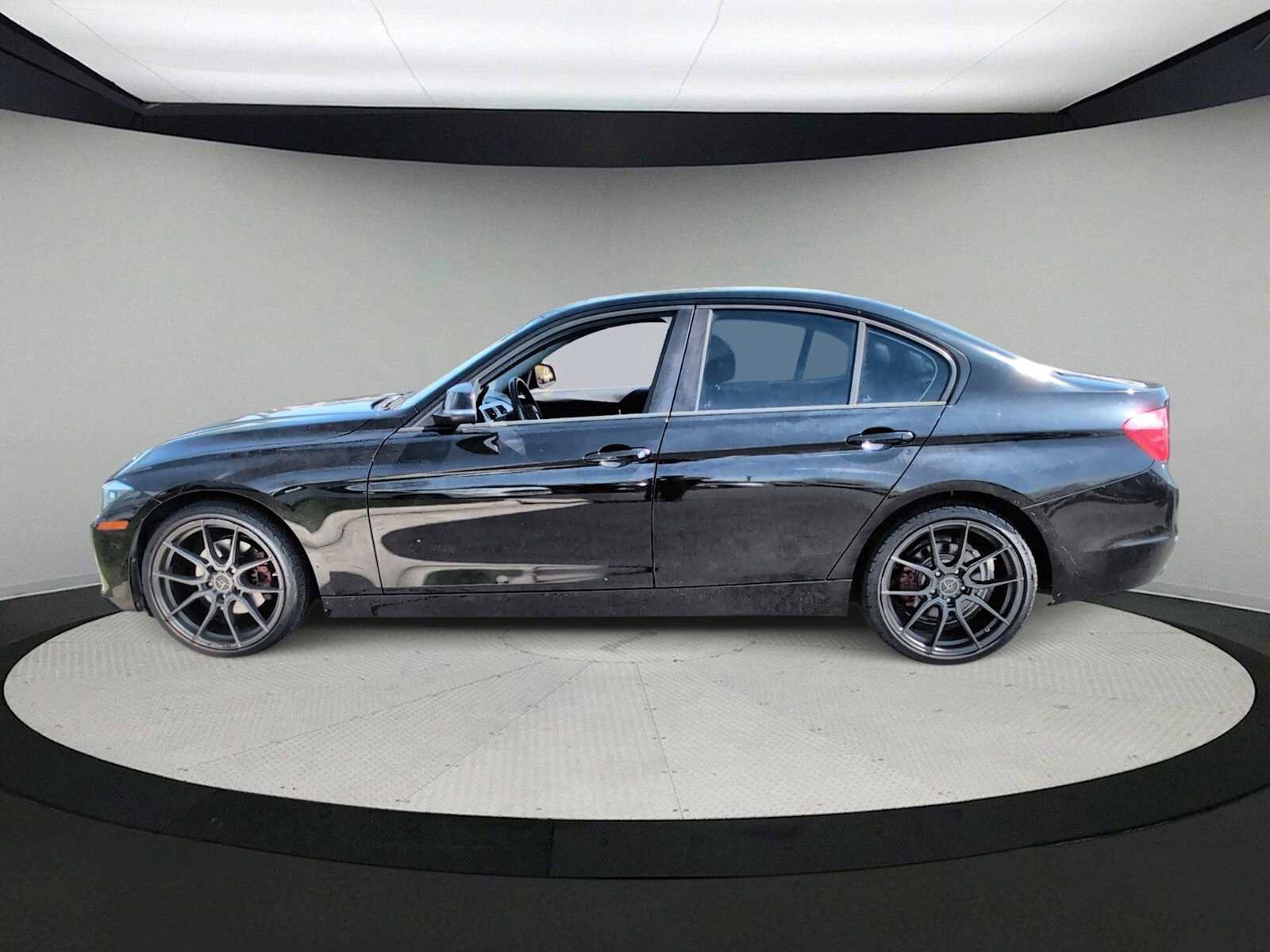 Used 2014 BMW 320i xDrive Sedan image 5