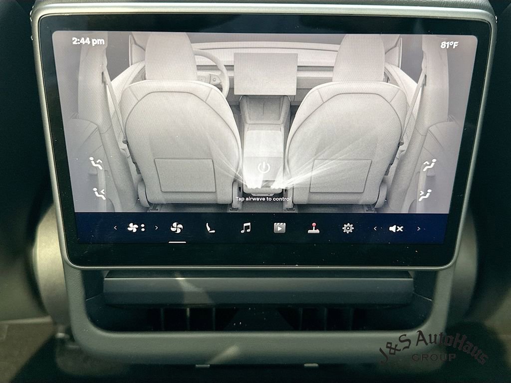 Used 2026 Tesla Model Y Long Range image 31