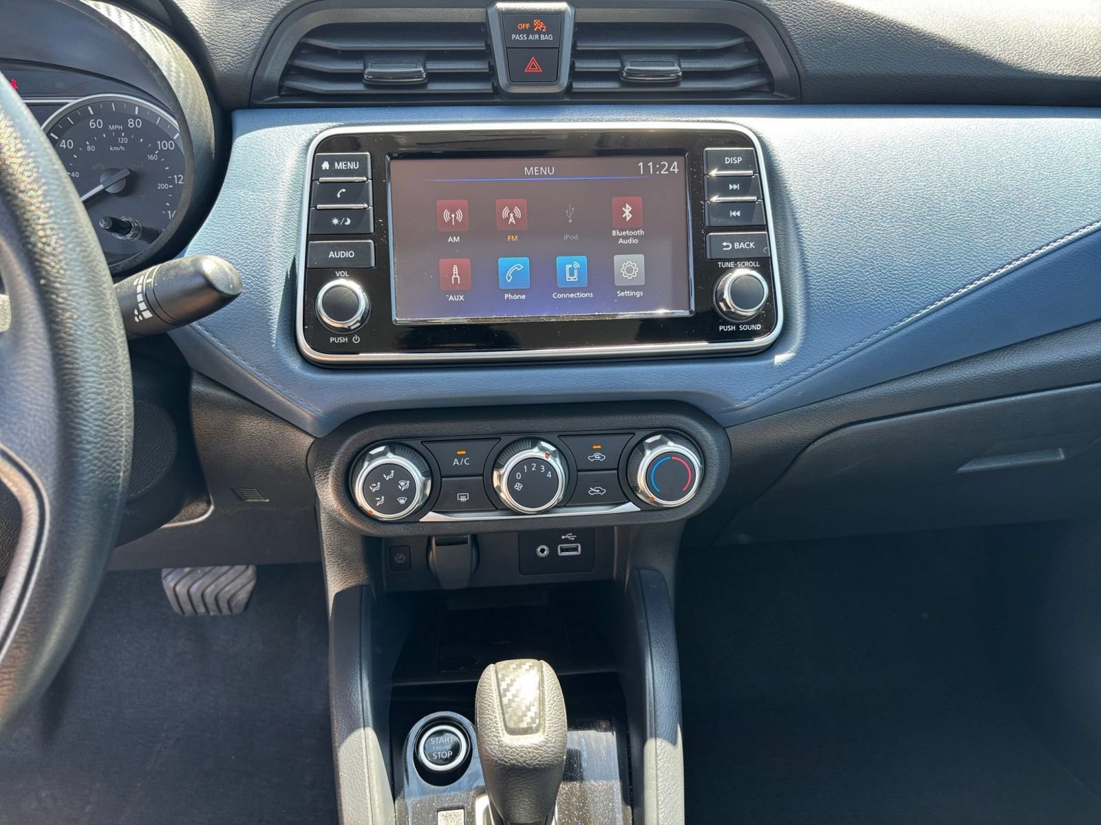 Used 2025 Nissan Versa SV FWD image 17