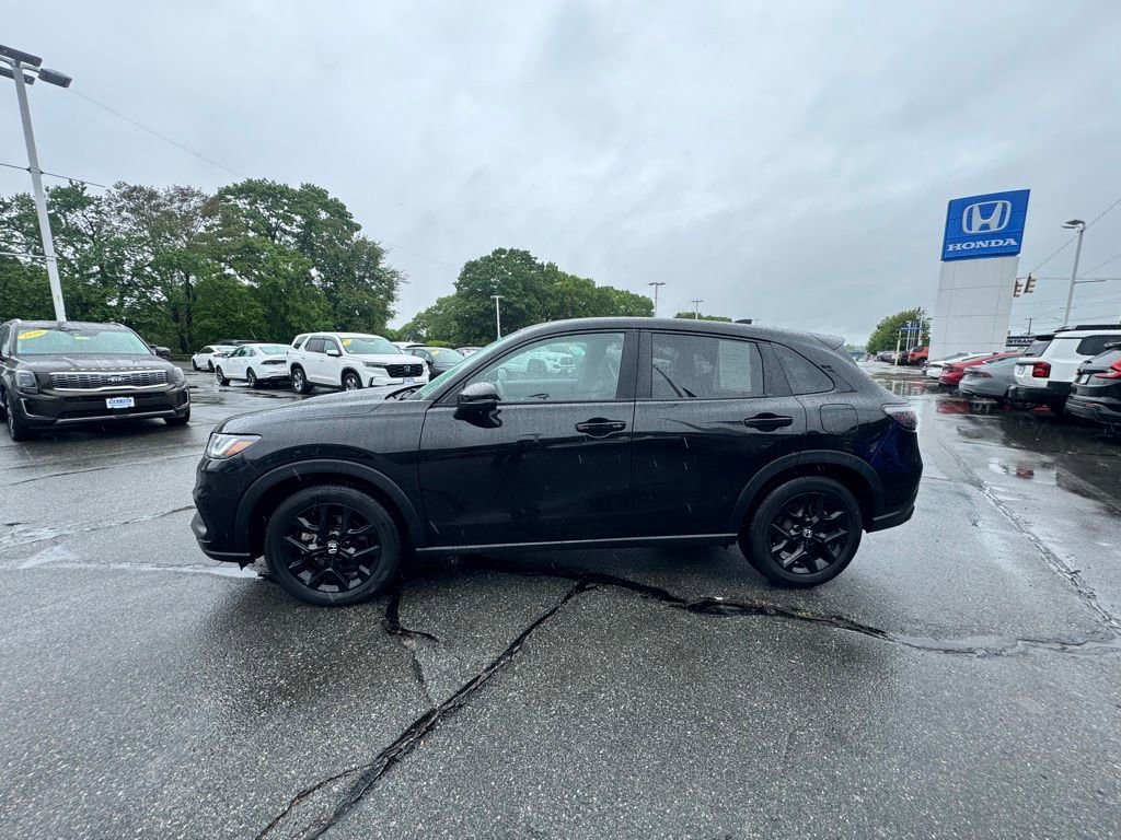 Used 2024 Honda HR-V Sport image 3