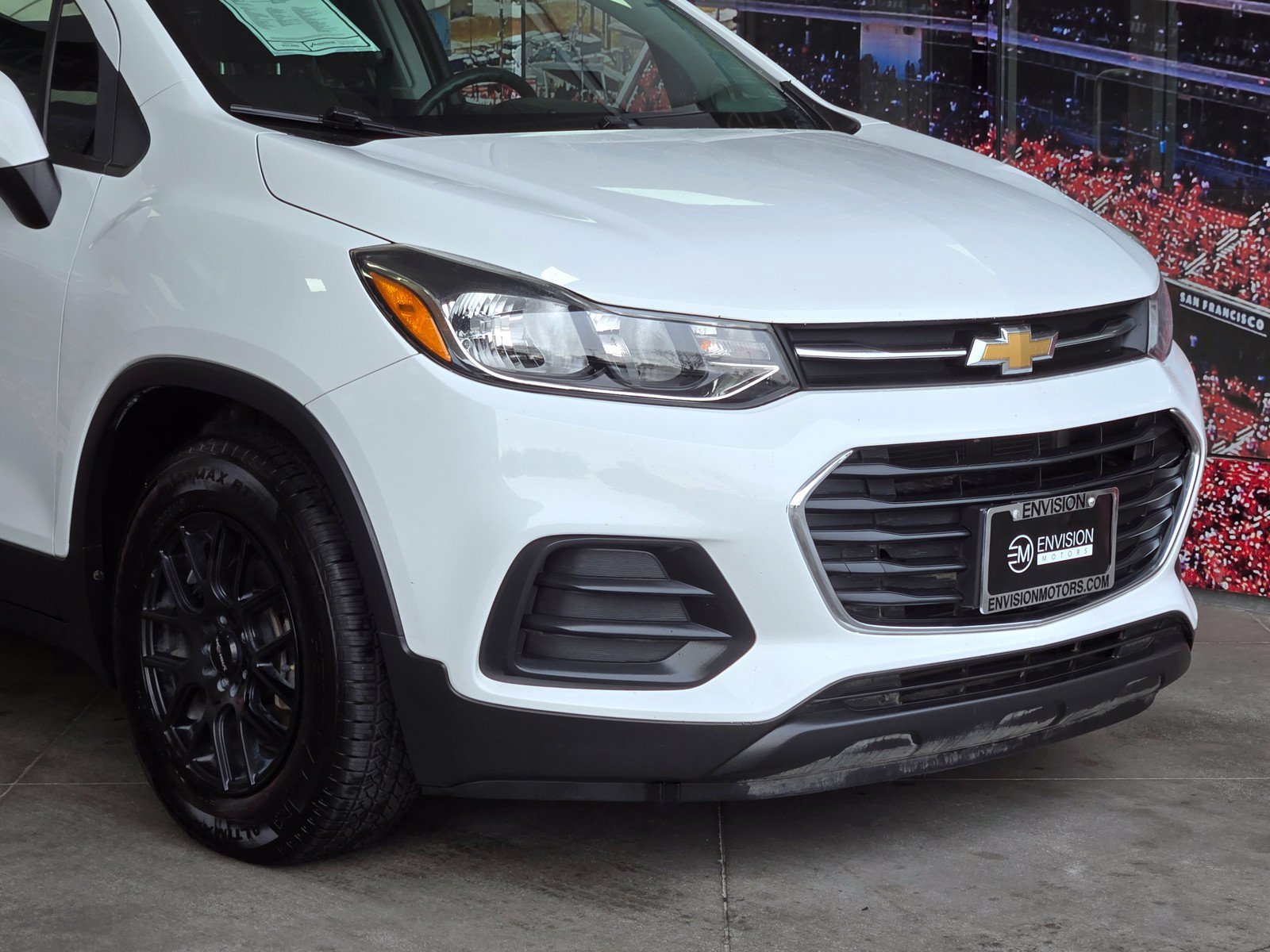 Used 2018 Chevrolet Trax LS FWD image 2