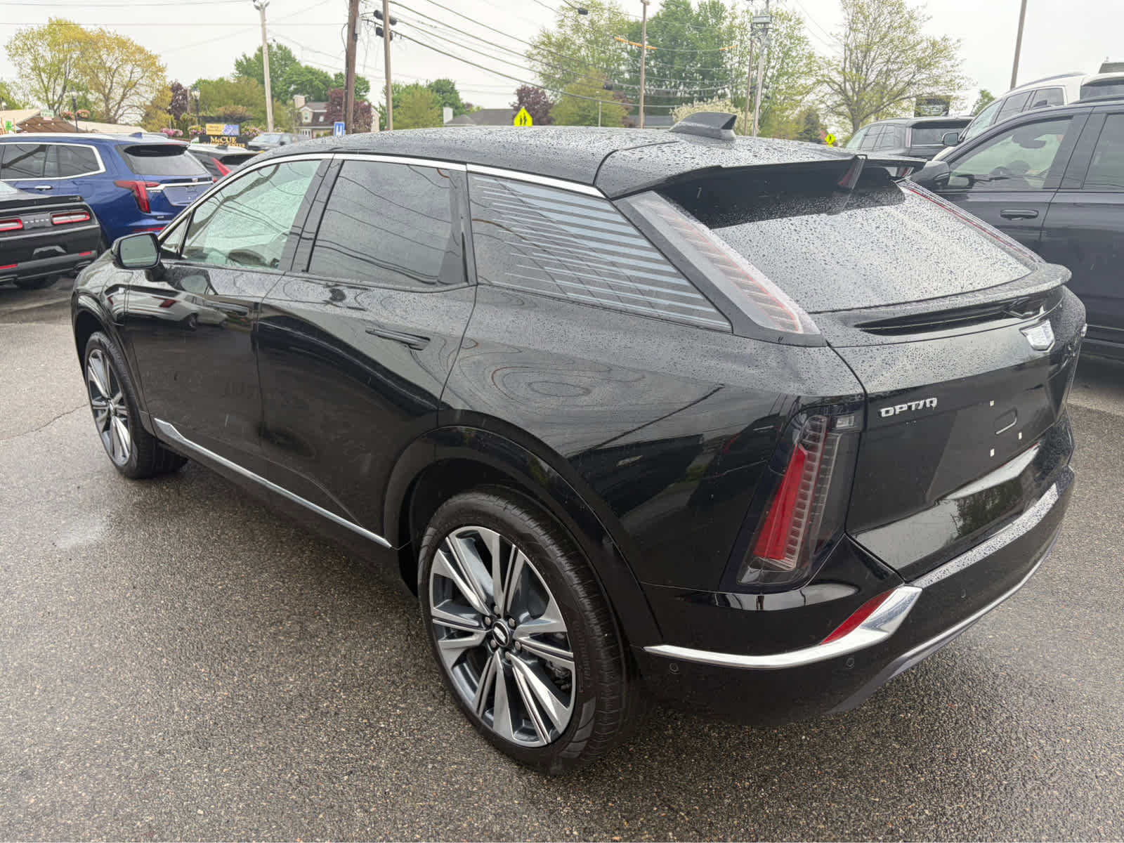 Used 2025 Cadillac Optiq Luxury 2 AWD/4WD image 7