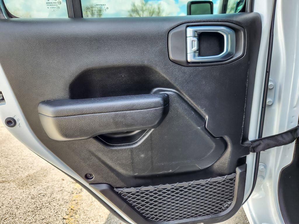 Used 2024 Jeep Wrangler Sport S AWD/4WD image 19