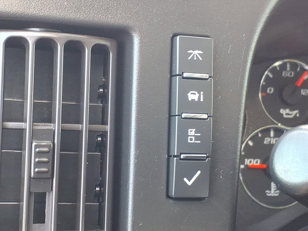 Used 2021 Chevrolet Express 3500 image 5