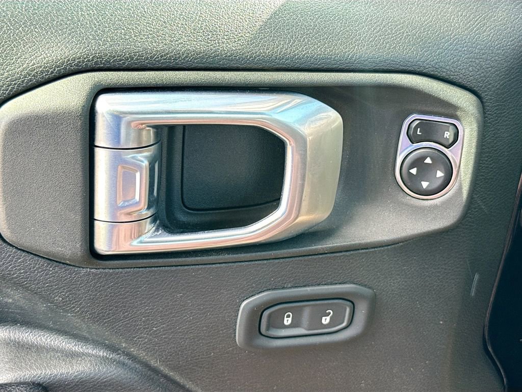 Used 2021 Jeep Wrangler Unlimited Sport image 19
