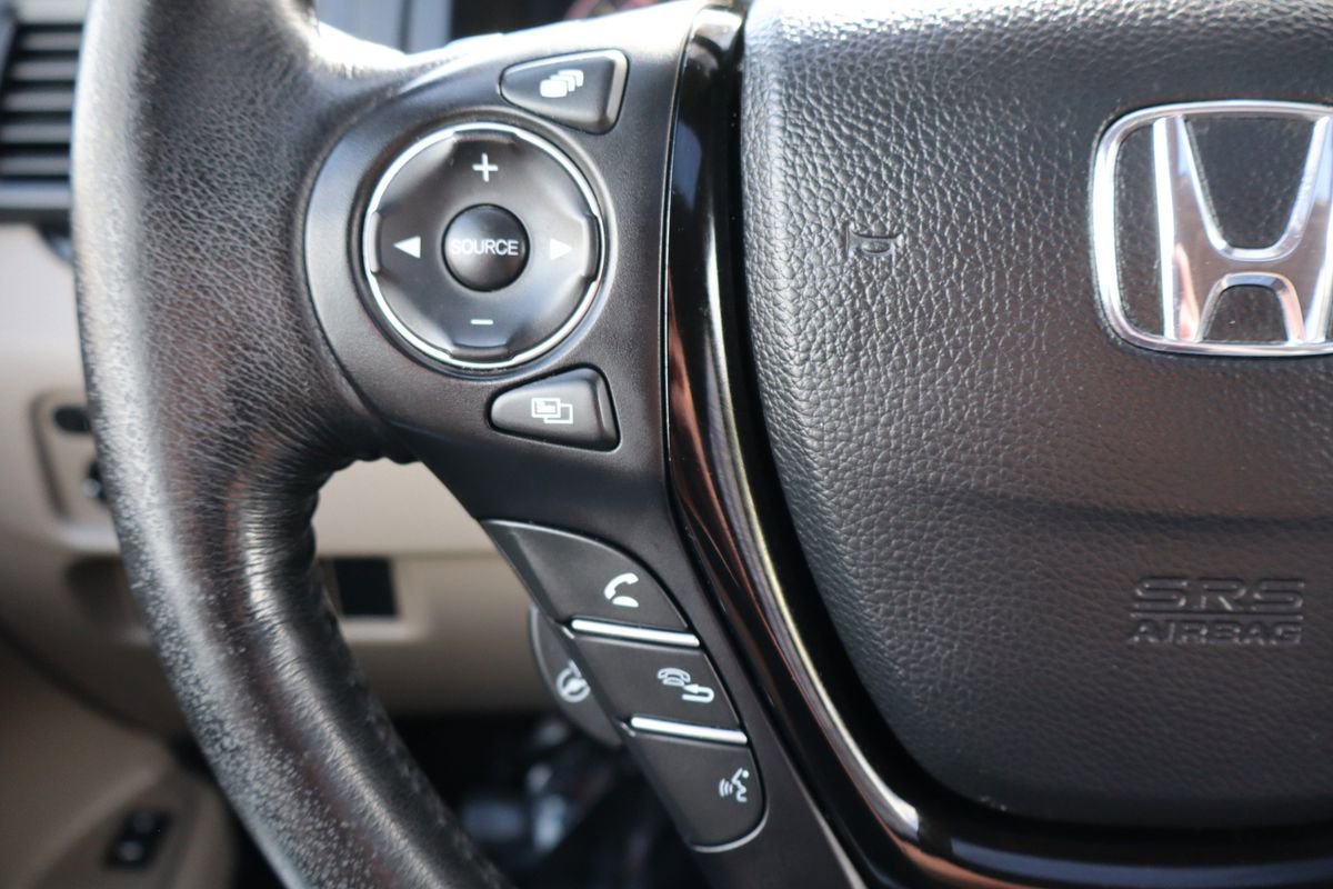 Used 2016 Honda Pilot Elite image 32