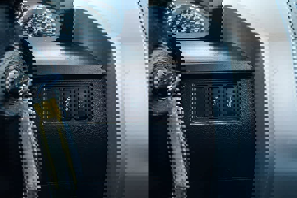 Used 2014 Toyota Tundra SR5 w/ SR5 Upgrade Package RWD image 23