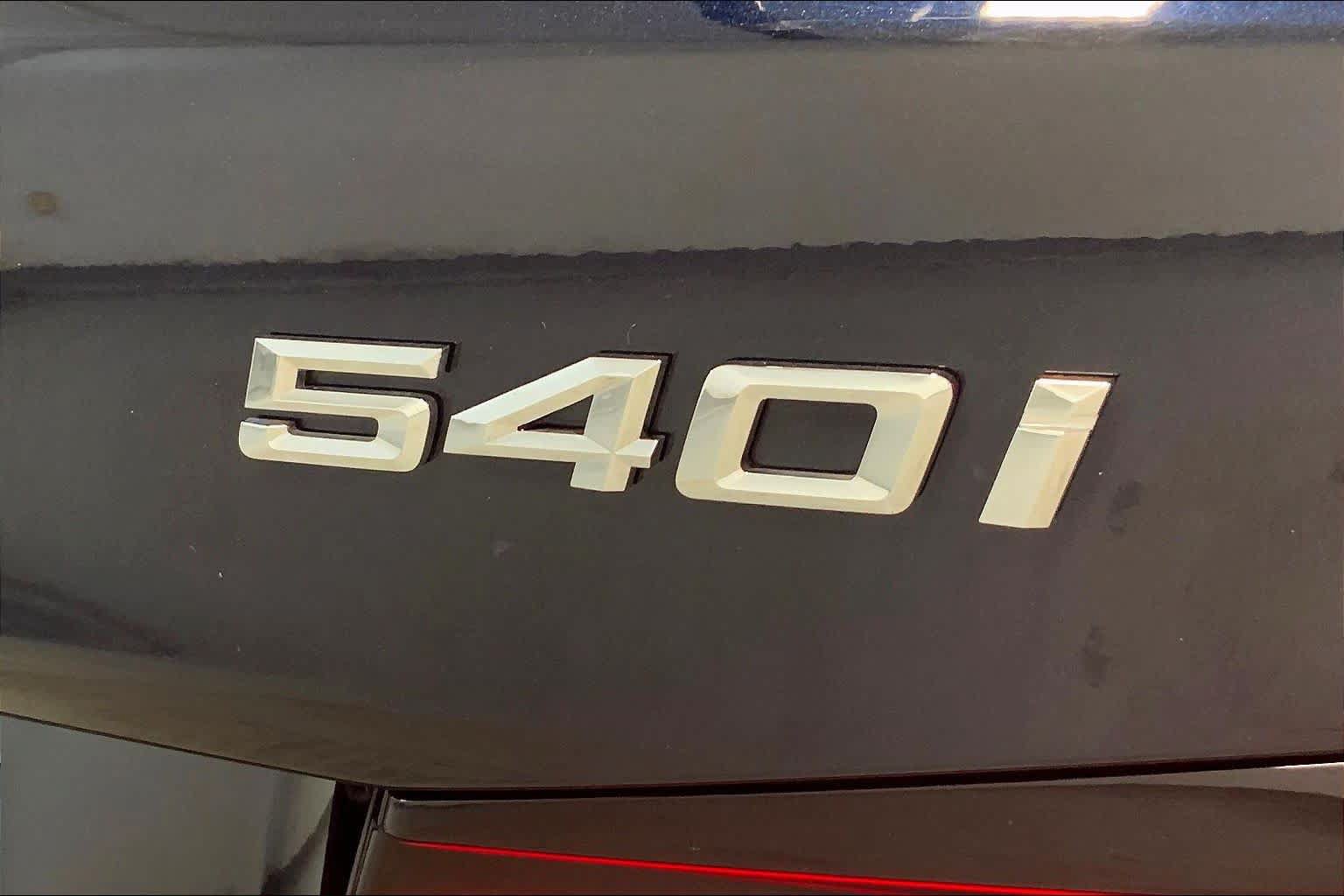 Certified 2023 BMW 540i xDrive w/ Executive Package AWD/4WD image 9