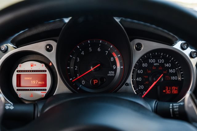 Used 2010 Nissan 370Z Touring w/ Sport Pkg RWD image 10