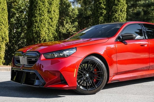 Used 2025 BMW M5 w/ Carbon Package AWD/4WD image 3