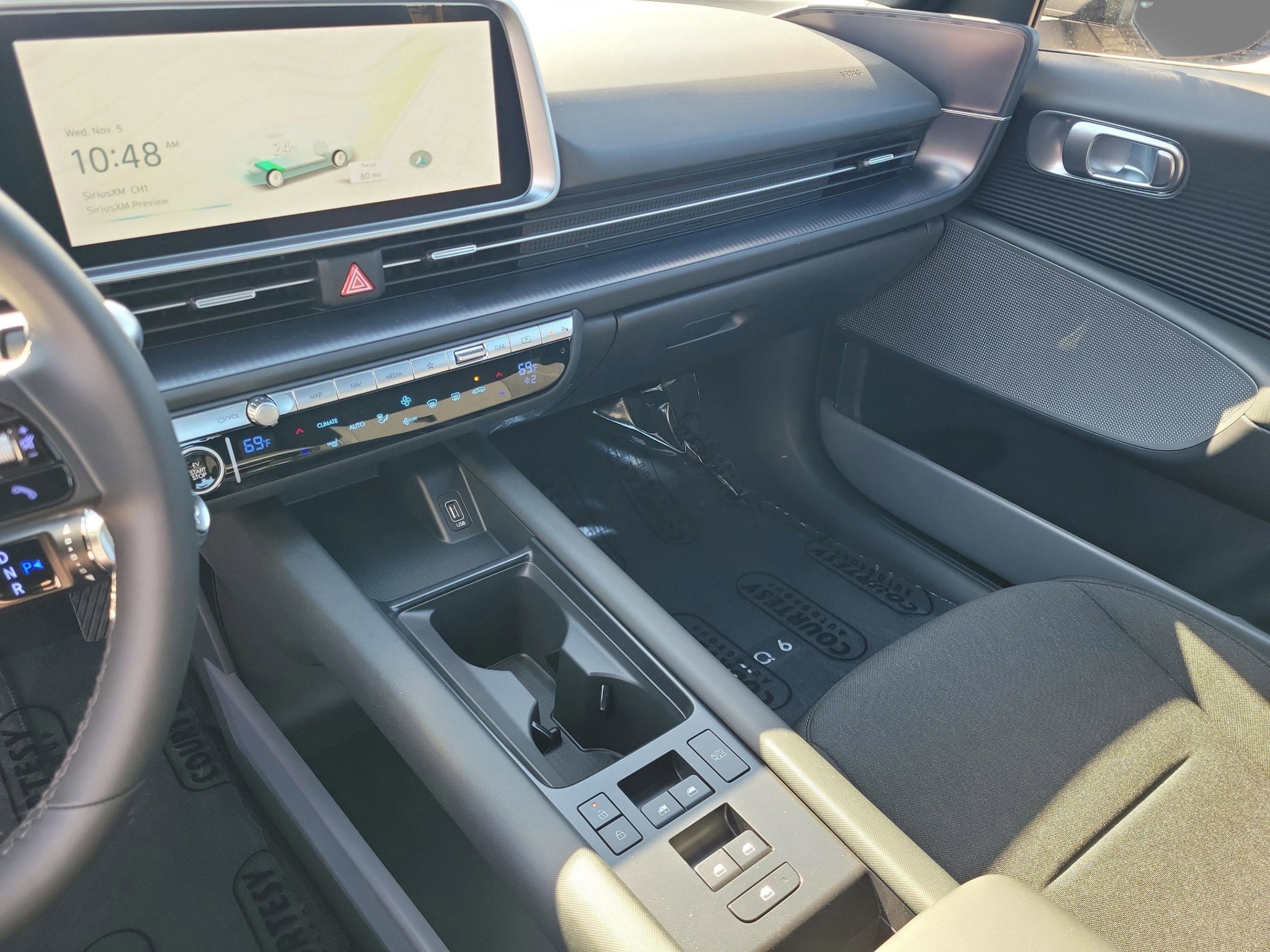 New 2025 Hyundai Ioniq 6 SE image 32