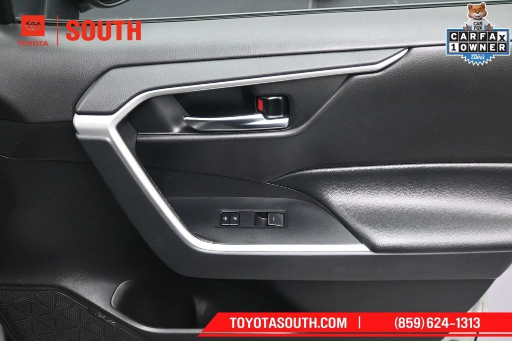 Used 2022 Toyota RAV4 XLE w/ Convenience Package AWD/4WD image 32