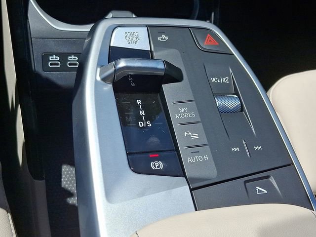 Certified 2025 BMW X1 xDrive28i w/ M Sport Package image 17