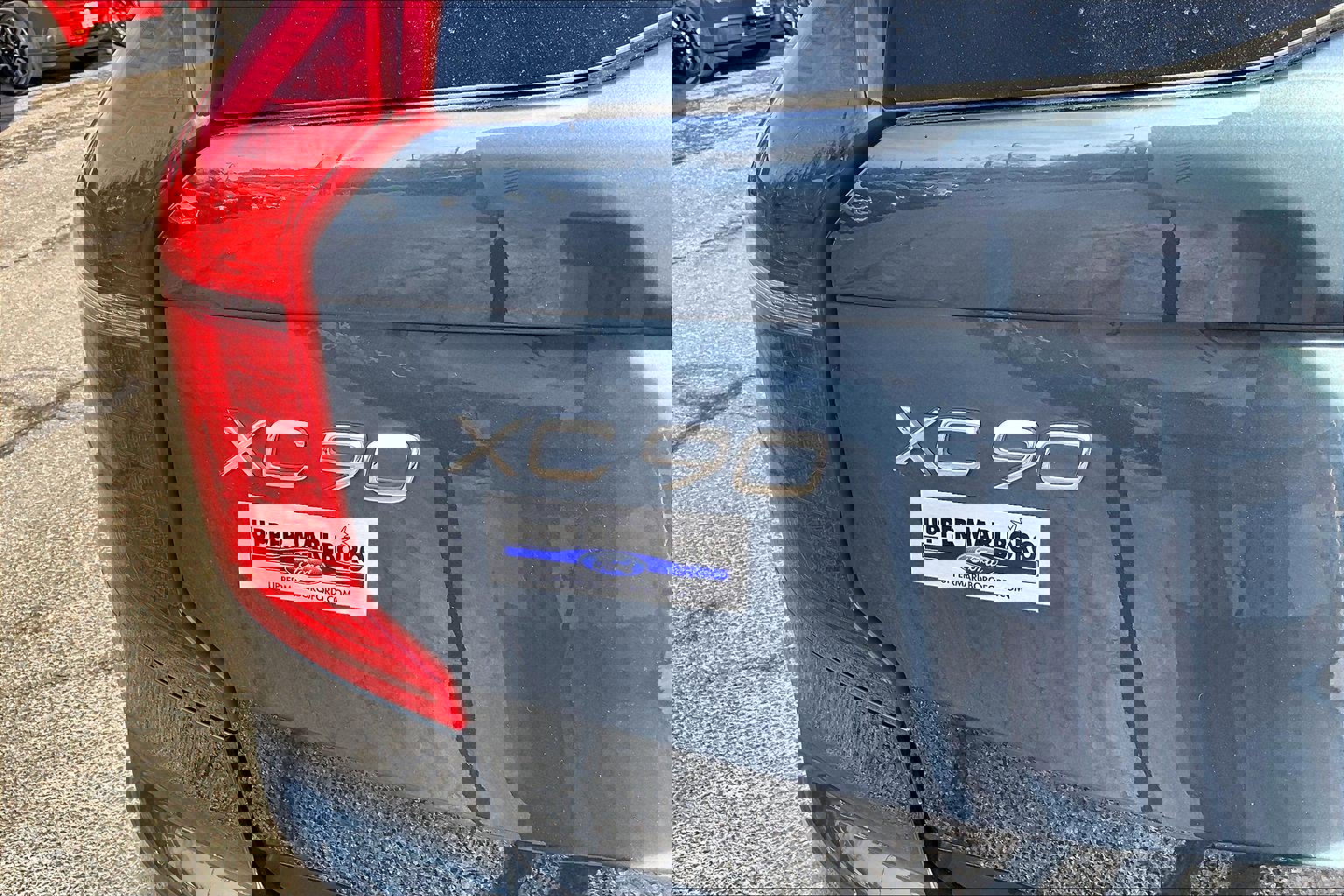 Used 2022 Volvo XC90 T8 R-Design w/ Advanced Package image 8