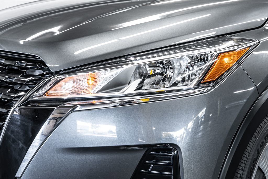 Used 2024 Nissan Kicks S image 9