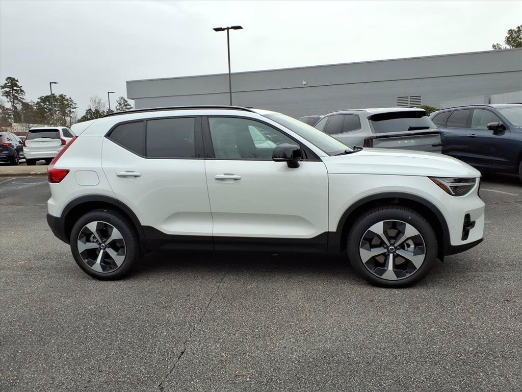 New 2026 Volvo XC40 B5 Plus w/ Protection Package Premier AWD/4WD image 2