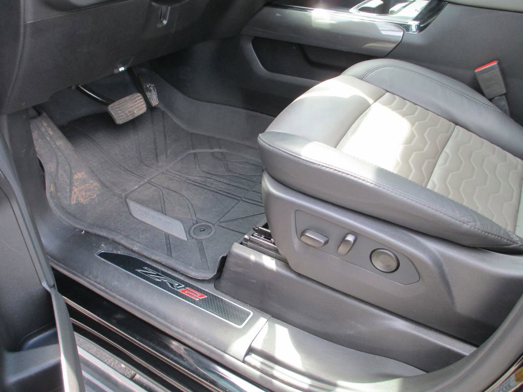 Used 2026 Chevrolet Silverado 2500 ZR2 w/ LPO, Dark Essentials Package AWD/4WD image 30