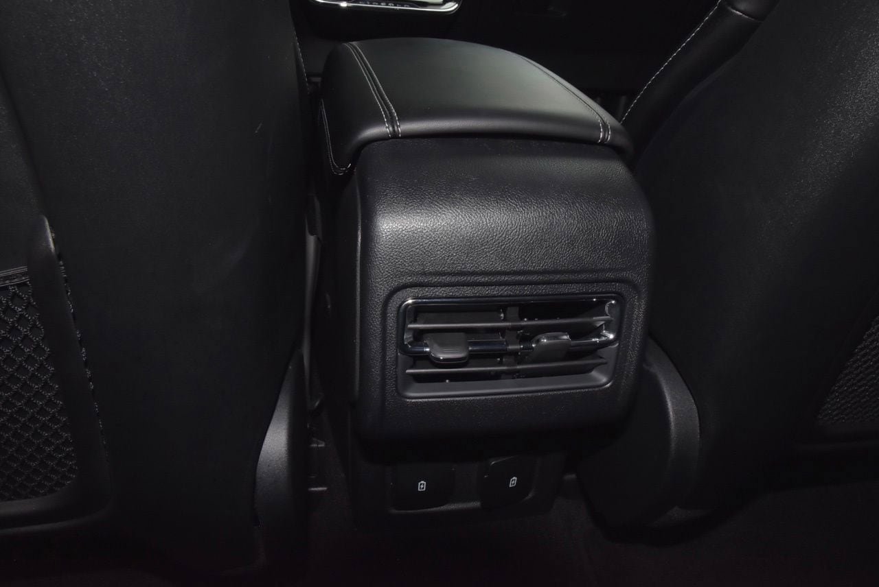 Certified 2024 Lincoln Corsair FWD w/ Equipment Group 101A image 18
