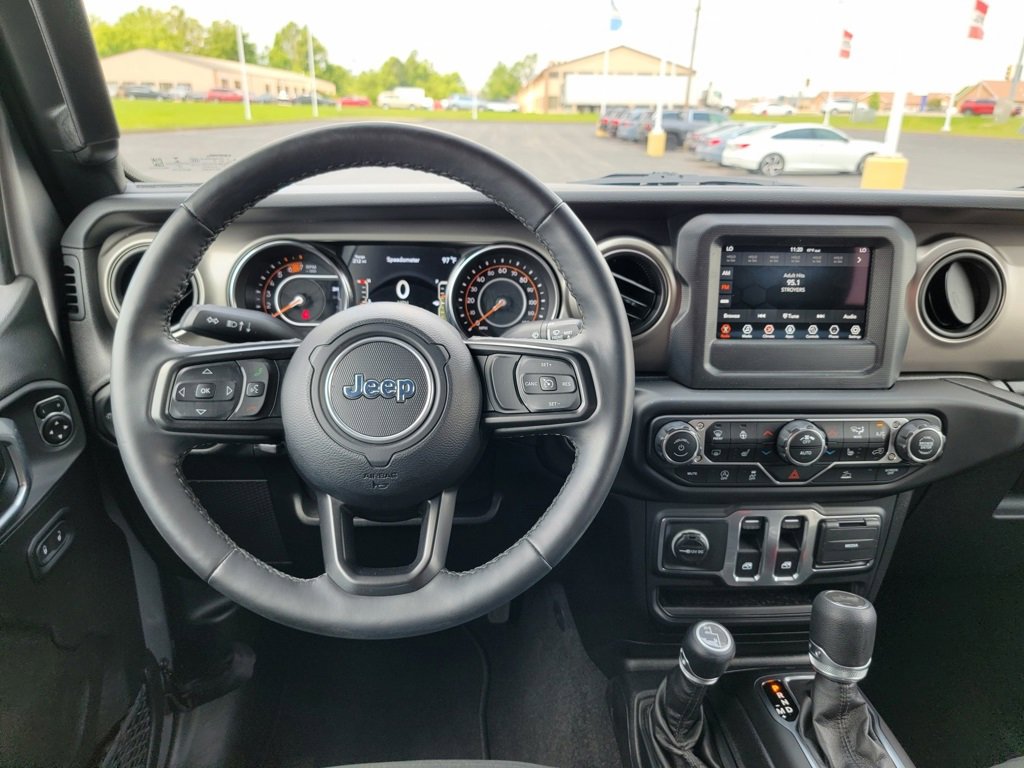 Used 2021 Jeep Wrangler Sport S image 22