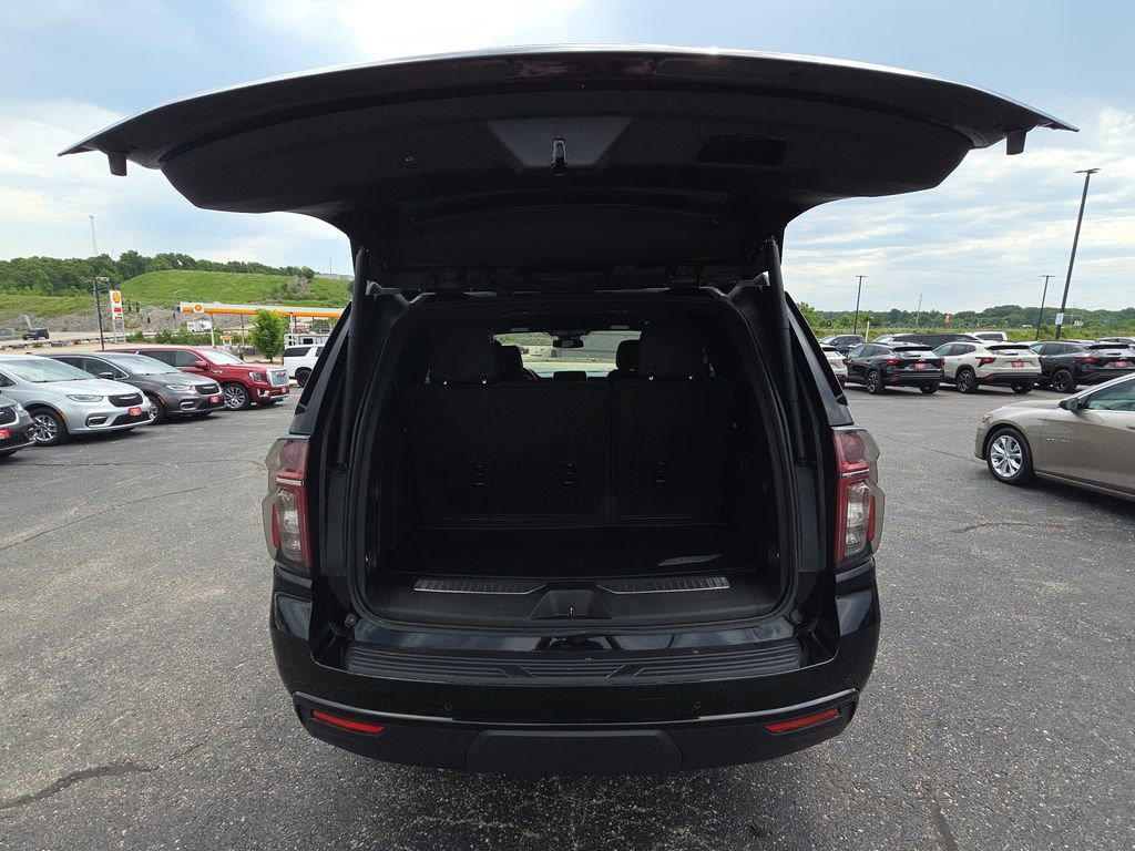 Used 2023 Chevrolet Tahoe Z71 AWD/4WD image 32
