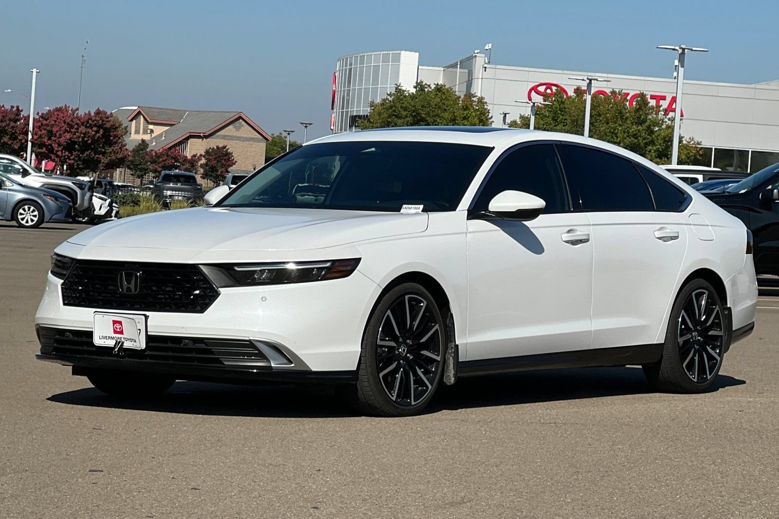 Used 2025 Honda Accord Touring image 8
