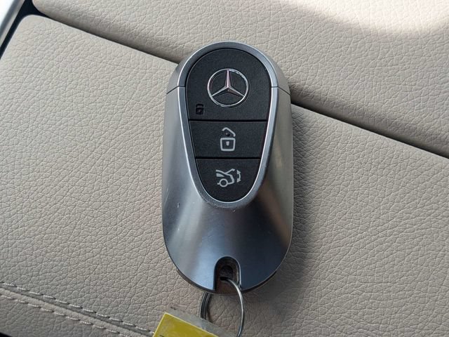 Used 2024 Mercedes-Benz CLE 300 4MATIC Coupe image 28