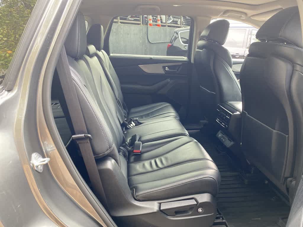 Used 2023 Acura MDX w/ Technology Package AWD/4WD image 16