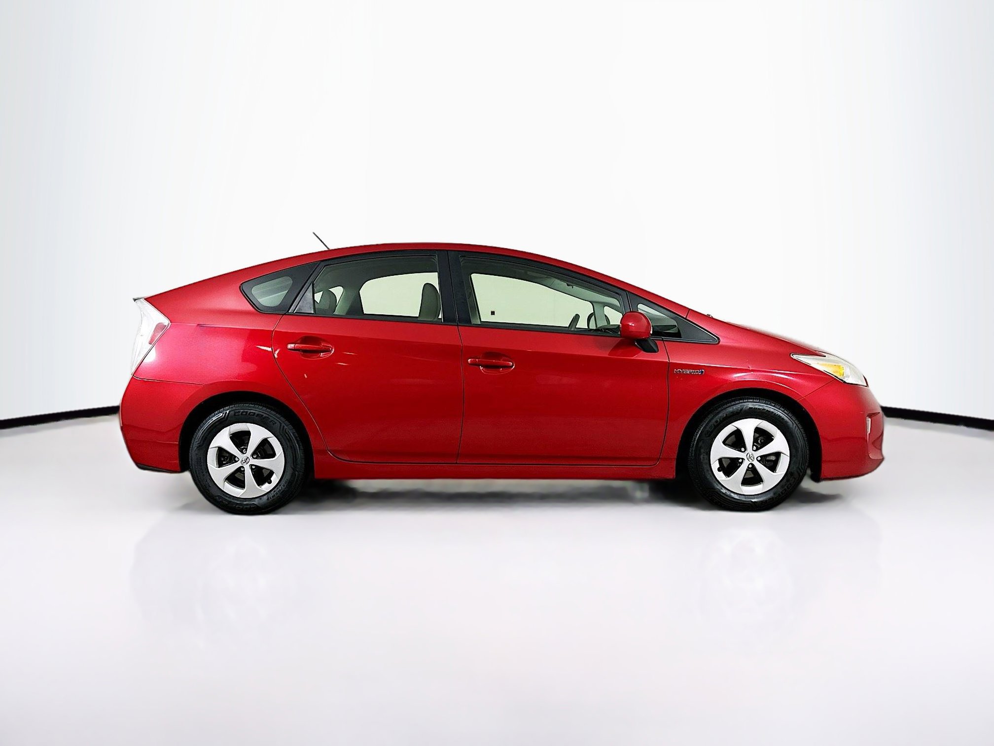 Used 2014 Toyota Prius Two image 10