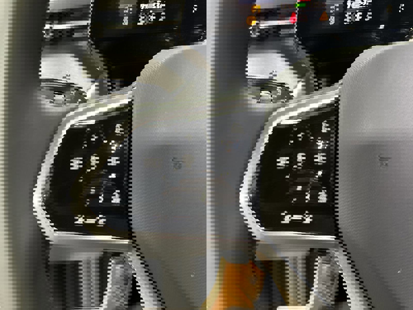 New 2025 Volkswagen ID. Buzz Pro S image 20