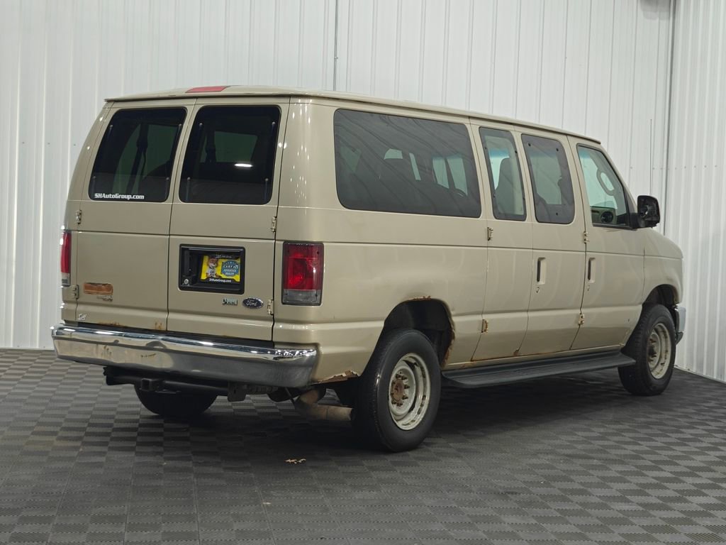 Used 2012 Ford E-350 and Econoline 350 XLT RWD image 14