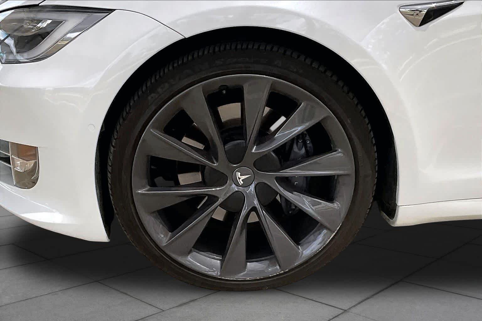 Used 2021 Tesla Model S Long Range Plus AWD/4WD image 9