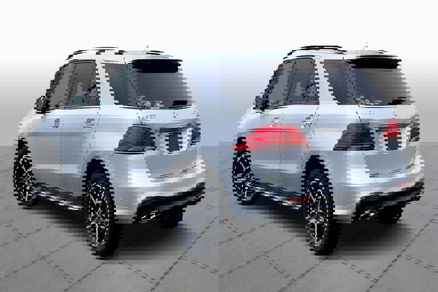 Used 2018 Mercedes-Benz GLE 350 4MATIC image 12