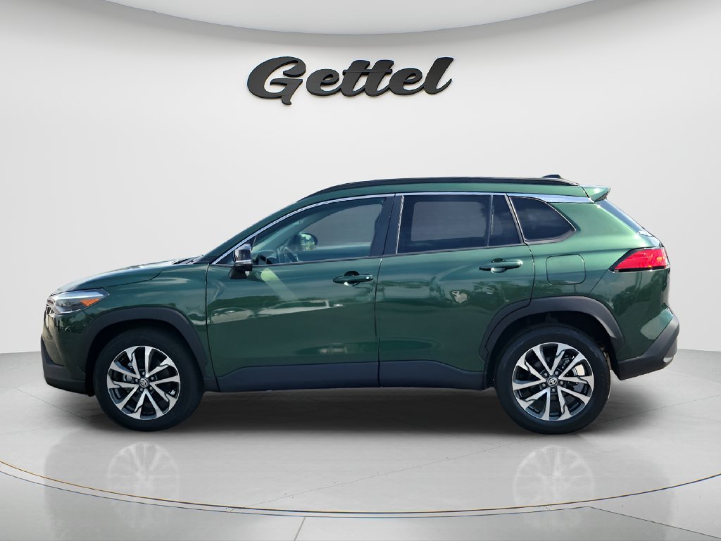 Used 2025 Toyota Corolla Cross XLE AWD/4WD image 8