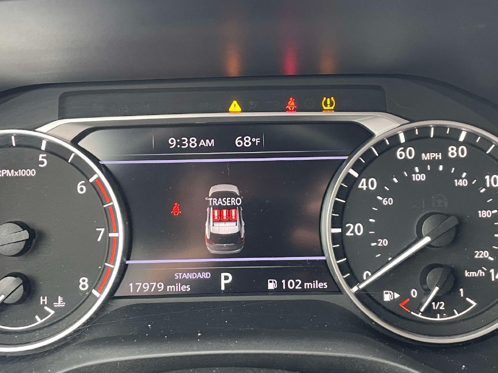Used 2024 Nissan Rogue SV FWD image 23