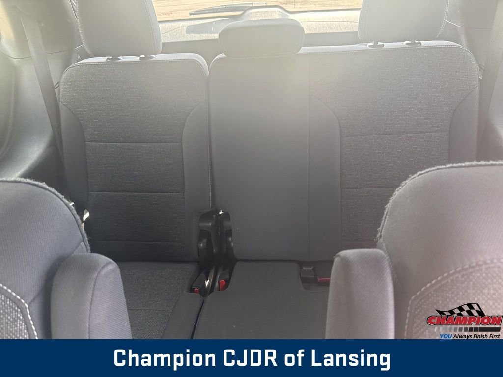 Used 2024 Chevrolet Traverse LT image 45