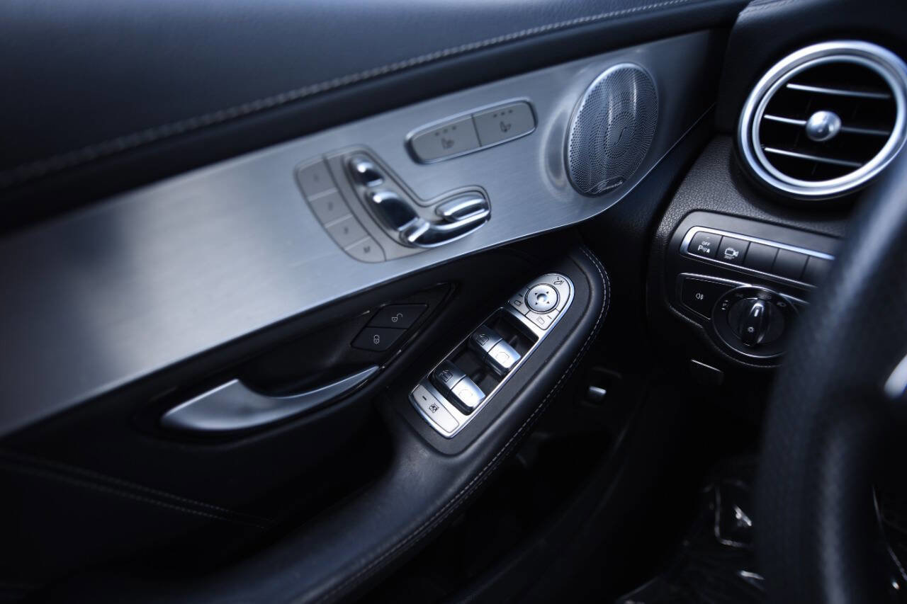 Used 2018 Mercedes-Benz GLC 63 AMG 4MATIC Coupe image 22