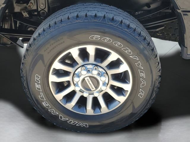 Used 2022 Ford F250 Lariat w/ Lariat Ultimate Package image 9