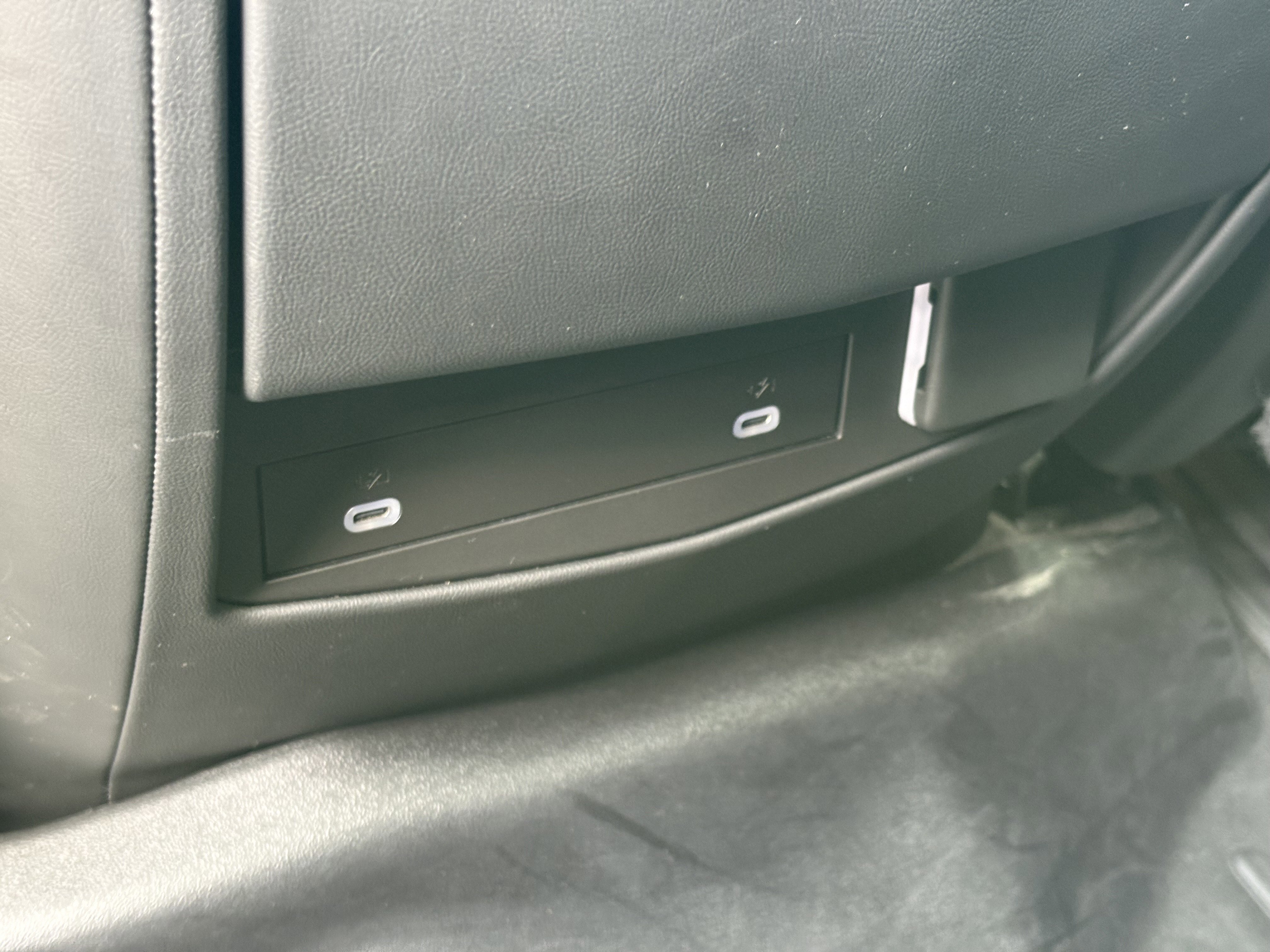 Certified 2022 Cadillac Escalade Premium Luxury image 16