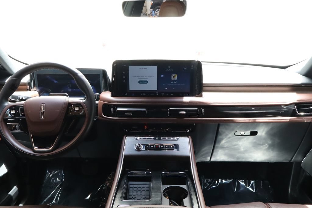 Used 2025 Lincoln Aviator Reserve w/ Equipment Group 201A AWD/4WD image 32