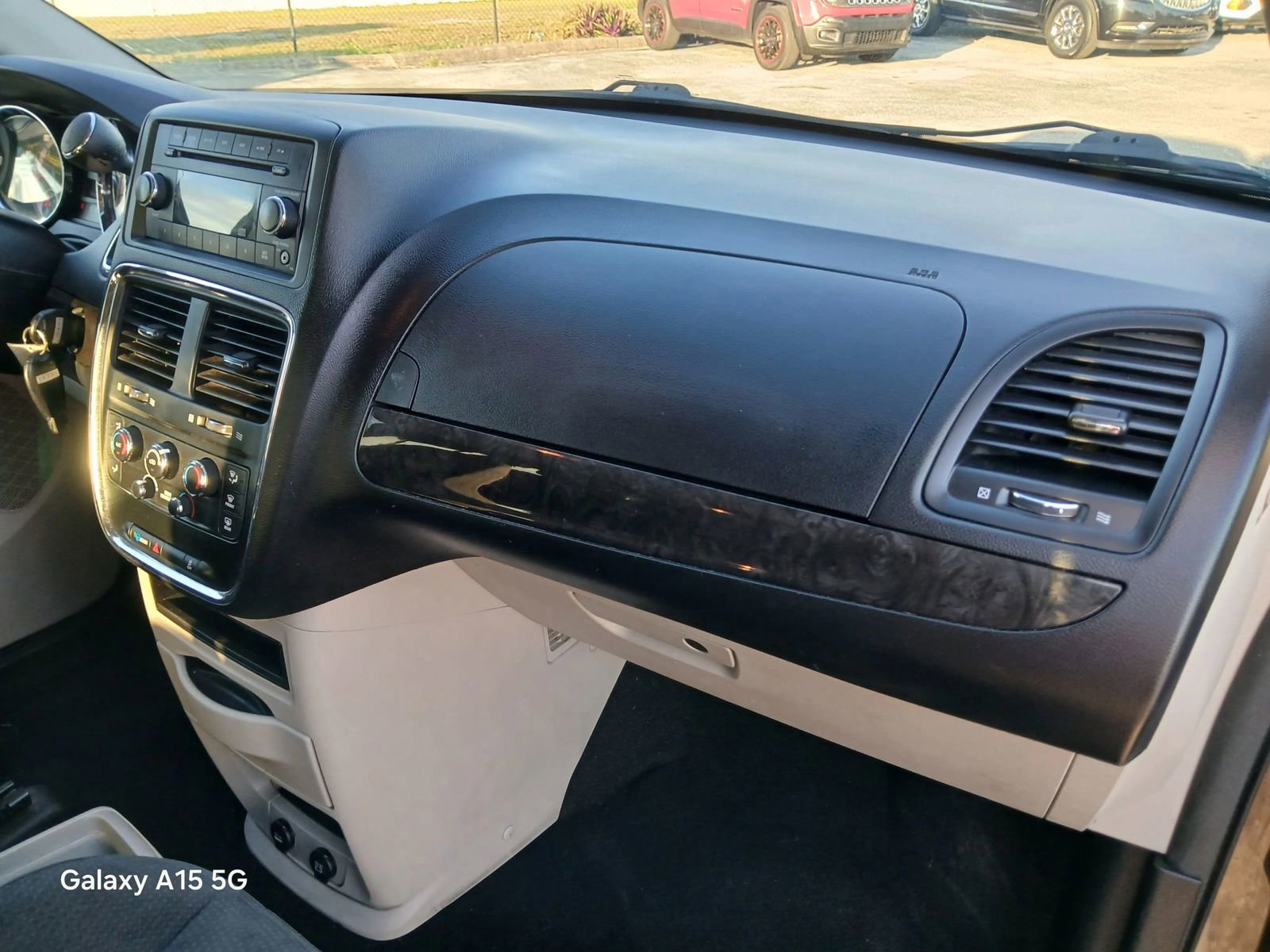 Used 2016 Dodge Grand Caravan SE w/ Quick Order Package 29E SE image 15