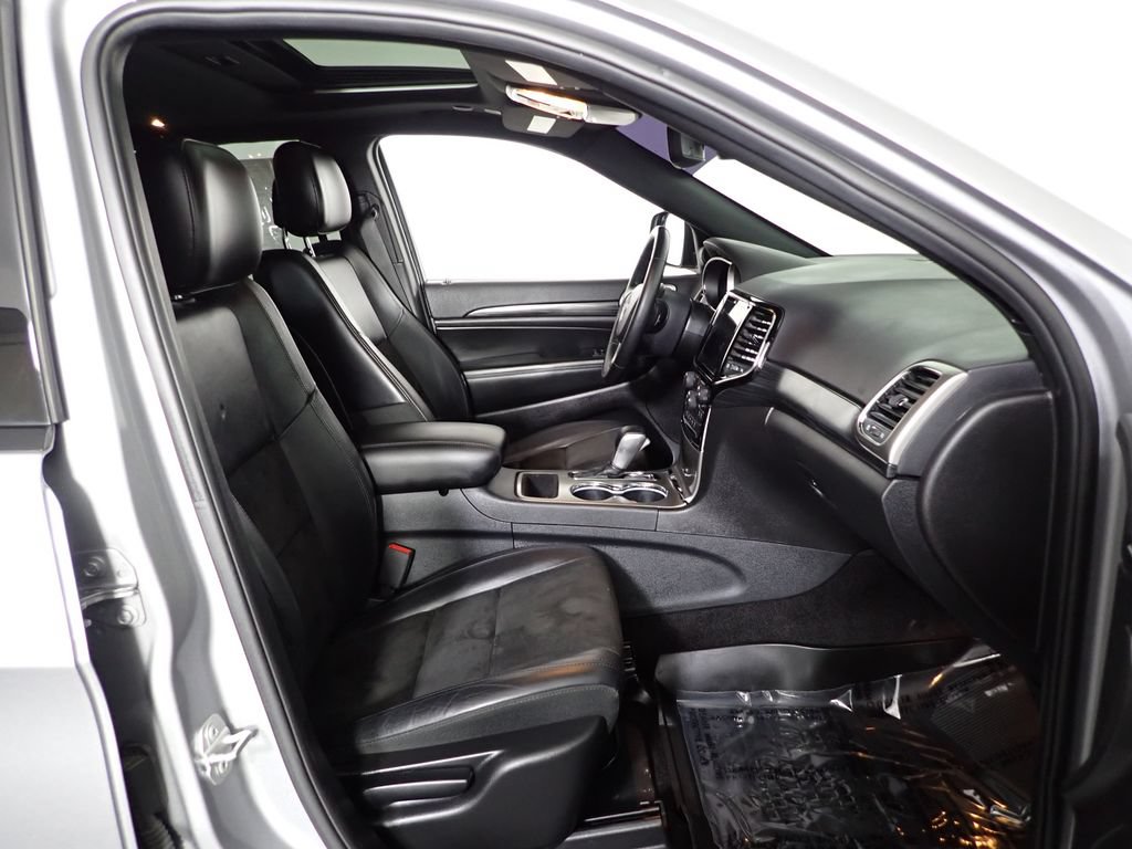 Used 2019 Jeep Grand Cherokee Altitude AWD/4WD image 37