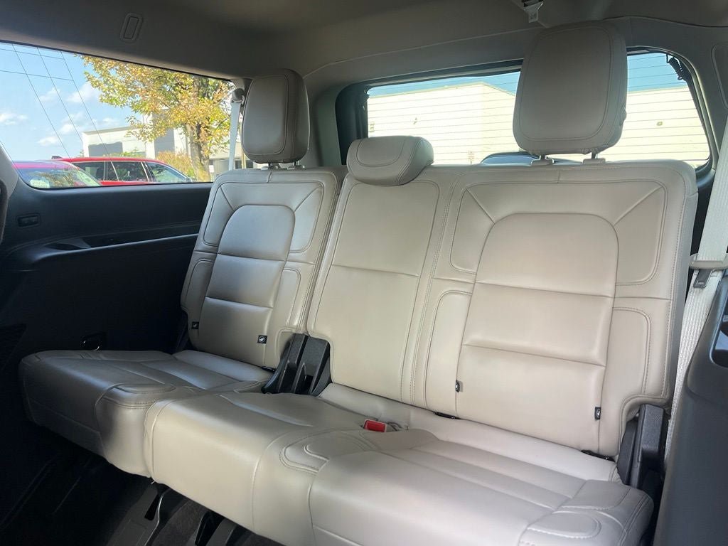 Certified 2023 Lincoln Navigator L Reserve AWD/4WD image 19