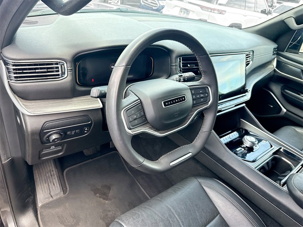 Used 2023 Jeep Wagoneer L Series II image 10