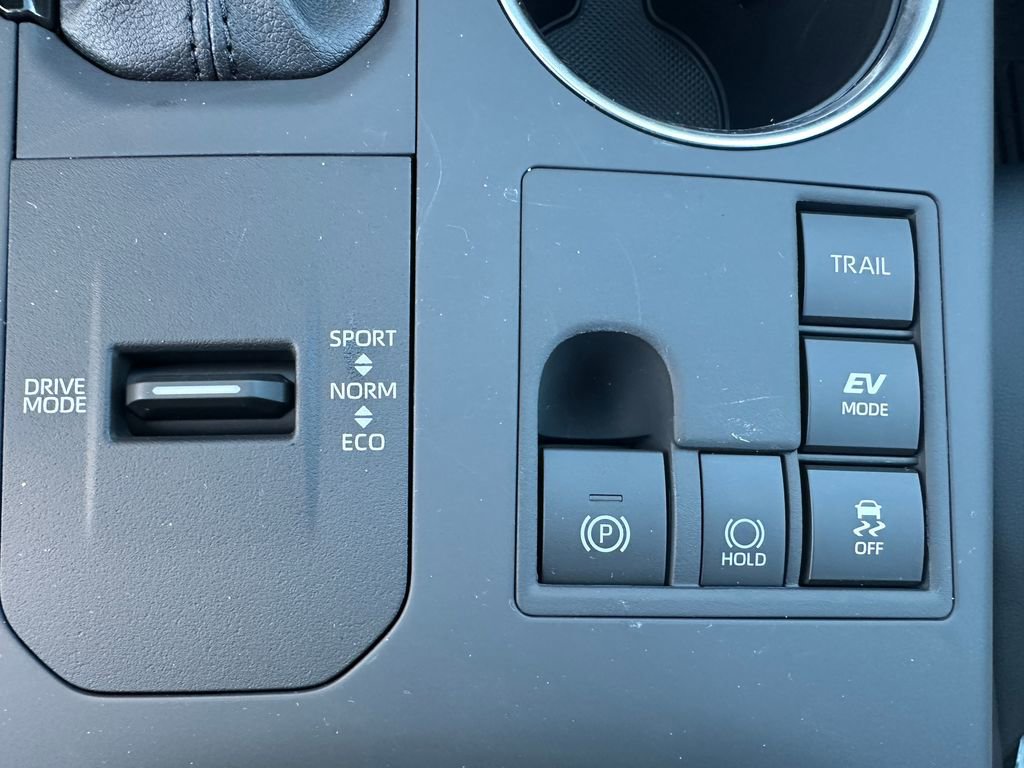 New 2025 Toyota Highlander XLE image 20