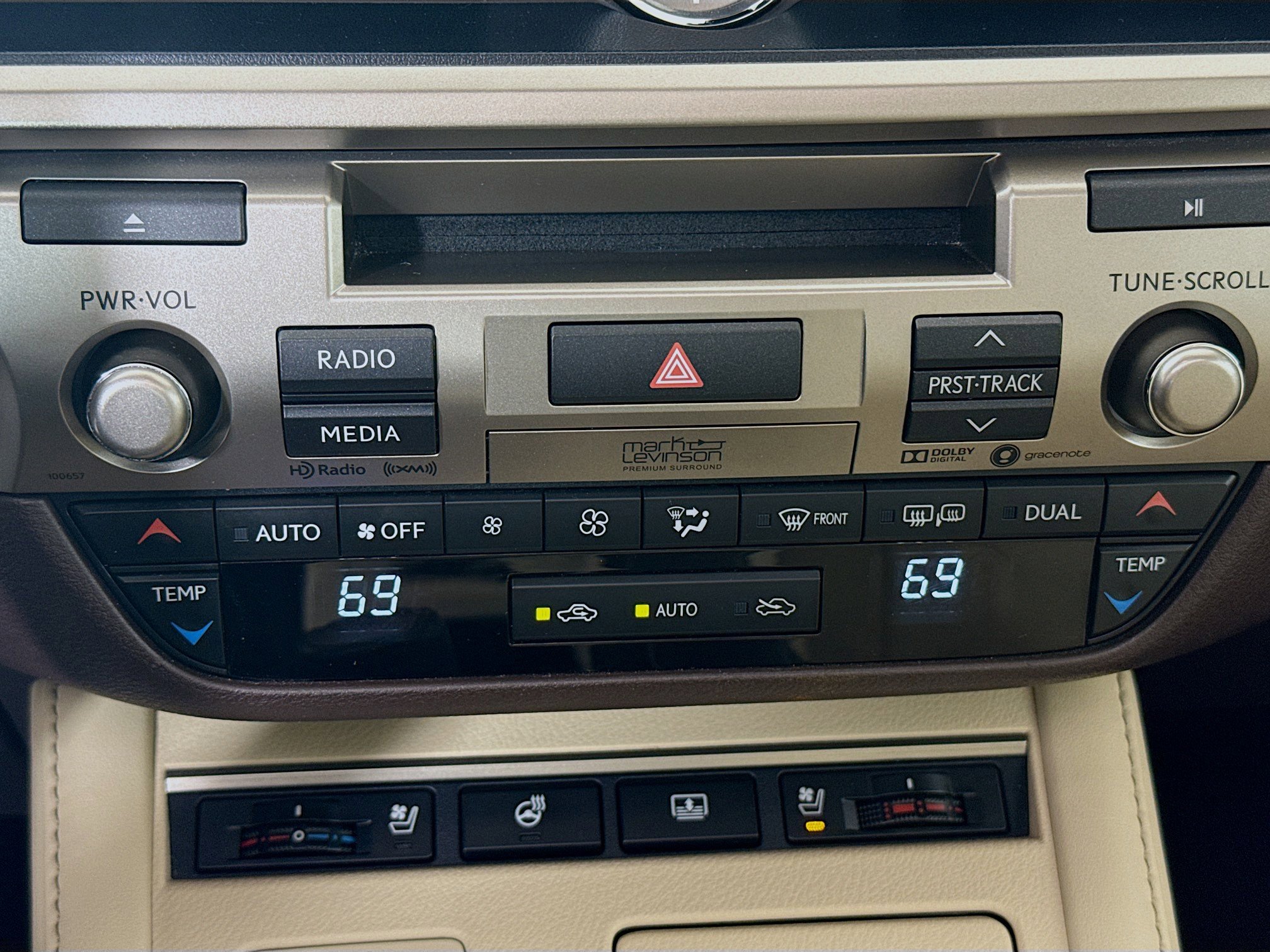 Used 2017 Lexus ES 350 w/ Ultra Luxury Package image 18