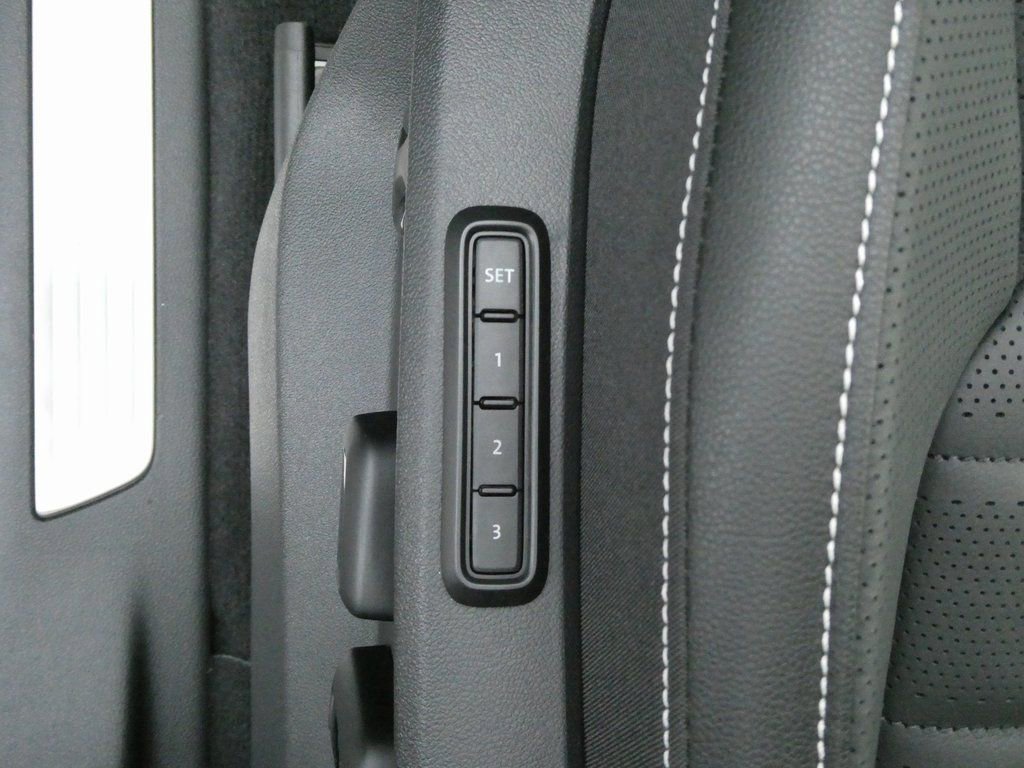 New 2026 Volkswagen Atlas SEL image 31