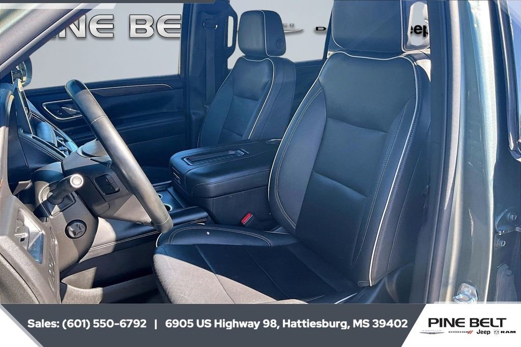 Used 2023 Chevrolet Suburban Premier image 18