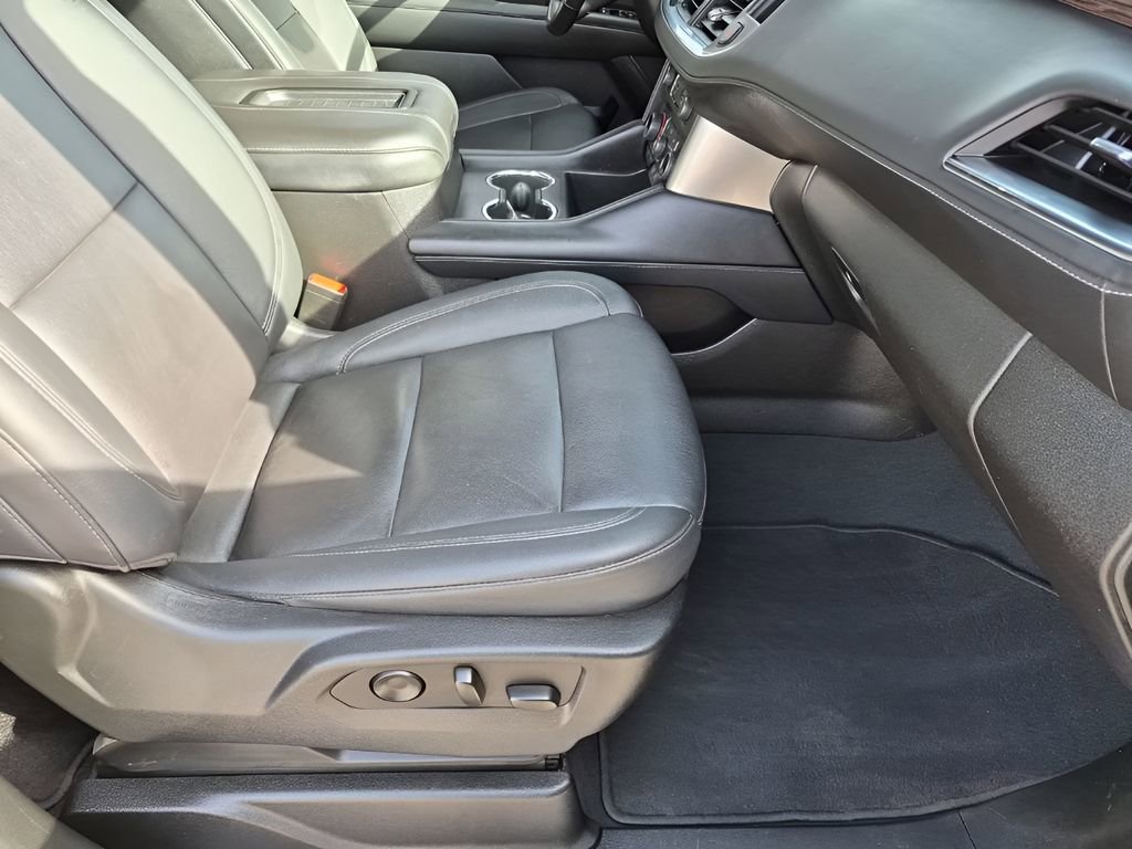 Used 2022 Chevrolet Tahoe Z71 w/ Off-Road Capability Package image 16